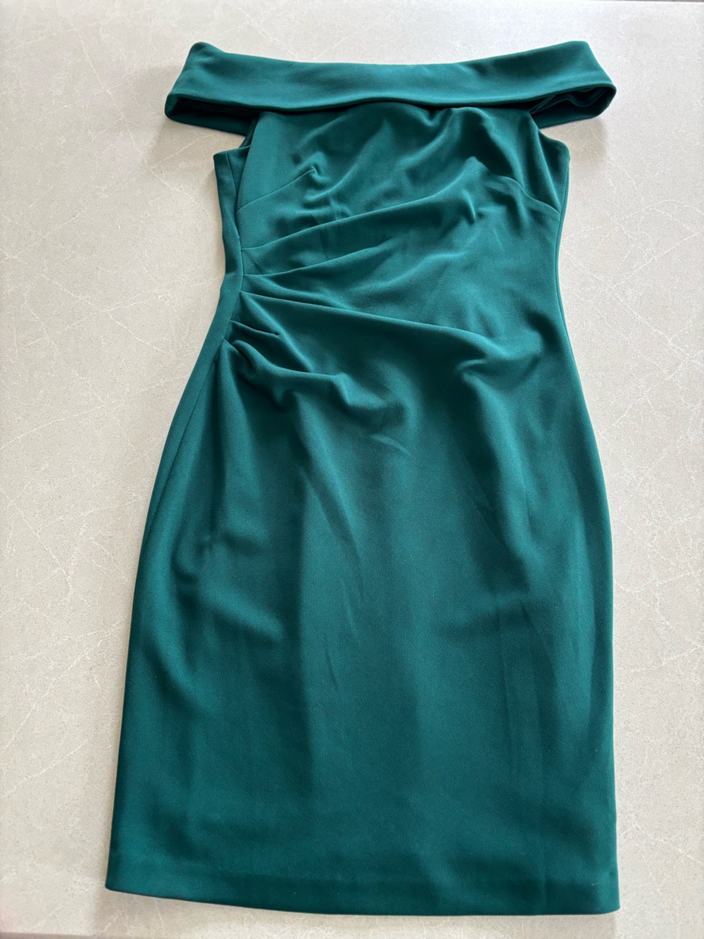 Vince Camuto Off-Shoulder Emerald Green Sheath Dress Size 2 Gathered Waist Knee